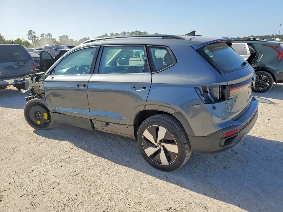Photo 2 from auction – 2025 VOLKSWAGEN TAOS with VIN 3VV8C7B20SM047757