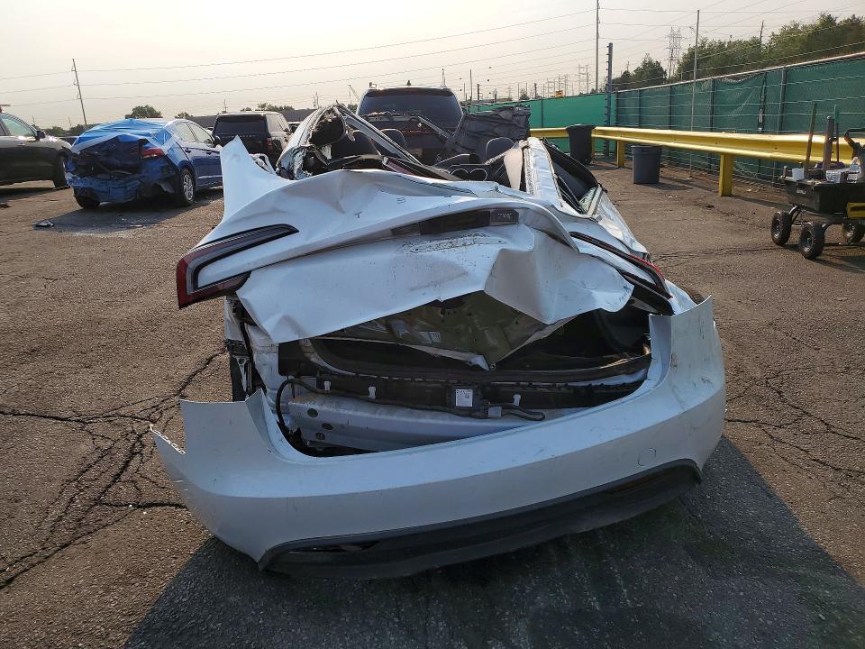 Photo 6 from auction – 2025 TESLA MODEL 3 with VIN 5YJ3E1EA1SF990327