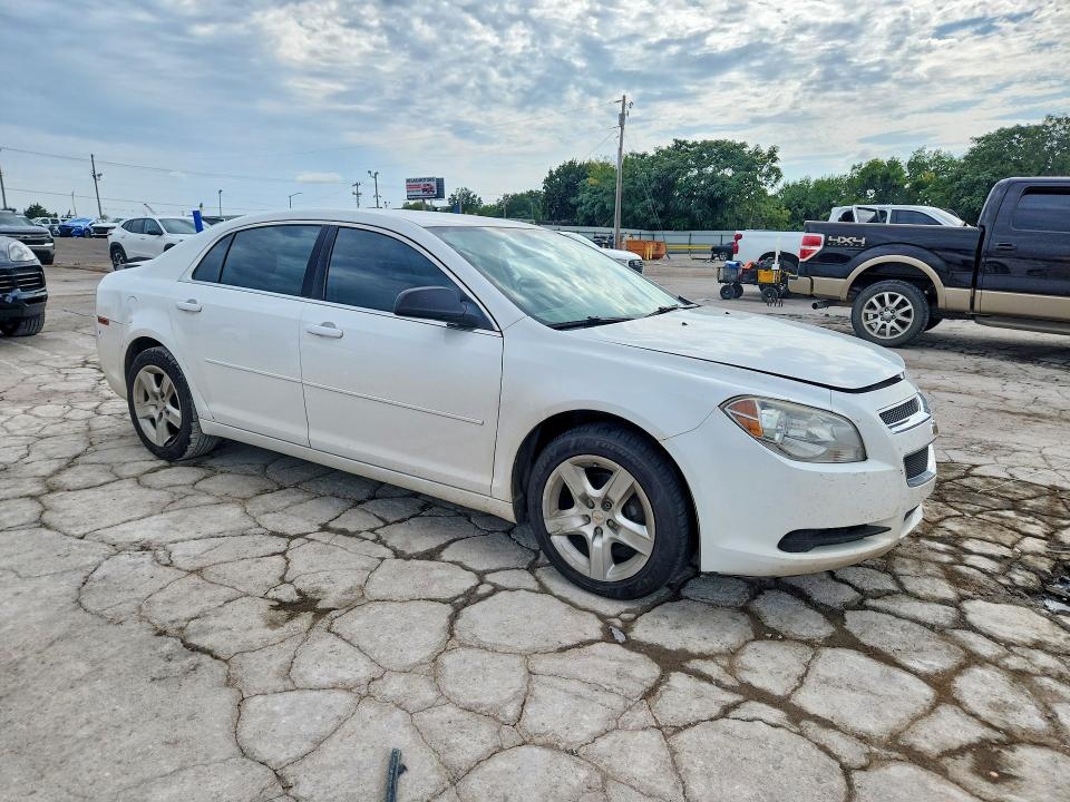 Photo 4 from auction – 2012 CHEVROLET MALIBU with VIN 1G1ZA5EU3CF398862