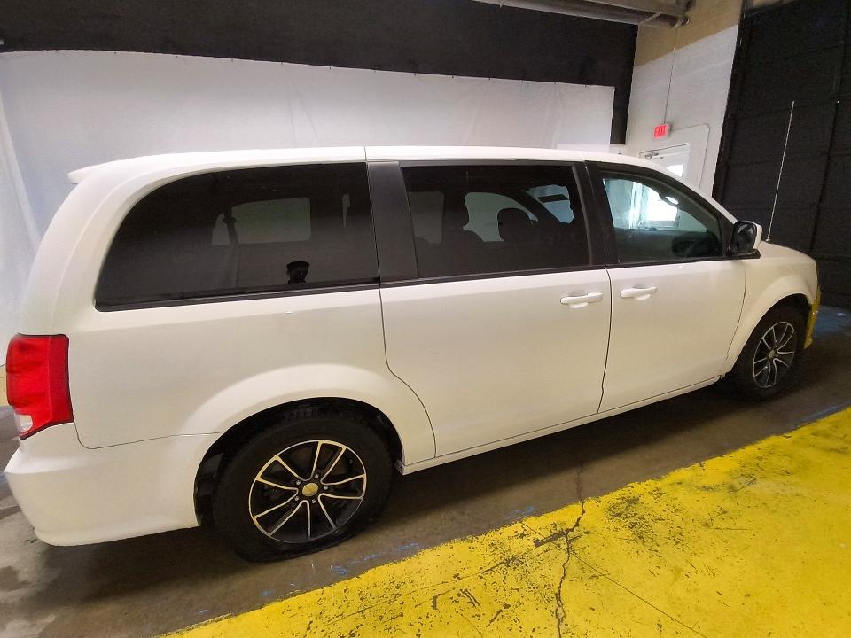 Photo 3 from auction – 2019 DODGE GRAND CARAVAN with VIN 2C4RDGEG0KR578876