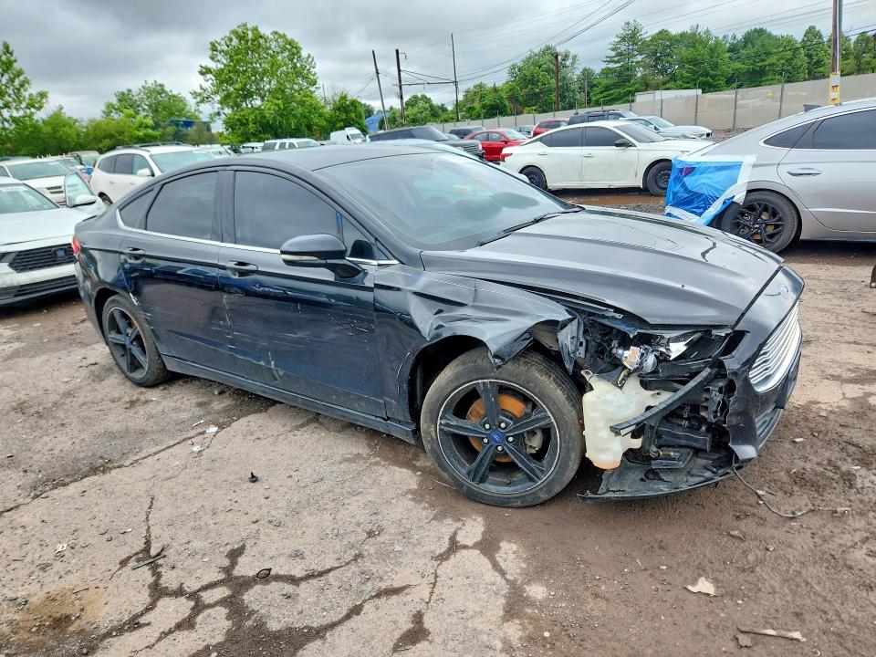Photo 4 from auction – 2016 FORD FUSION with VIN 3FA6P0HD3GR189997