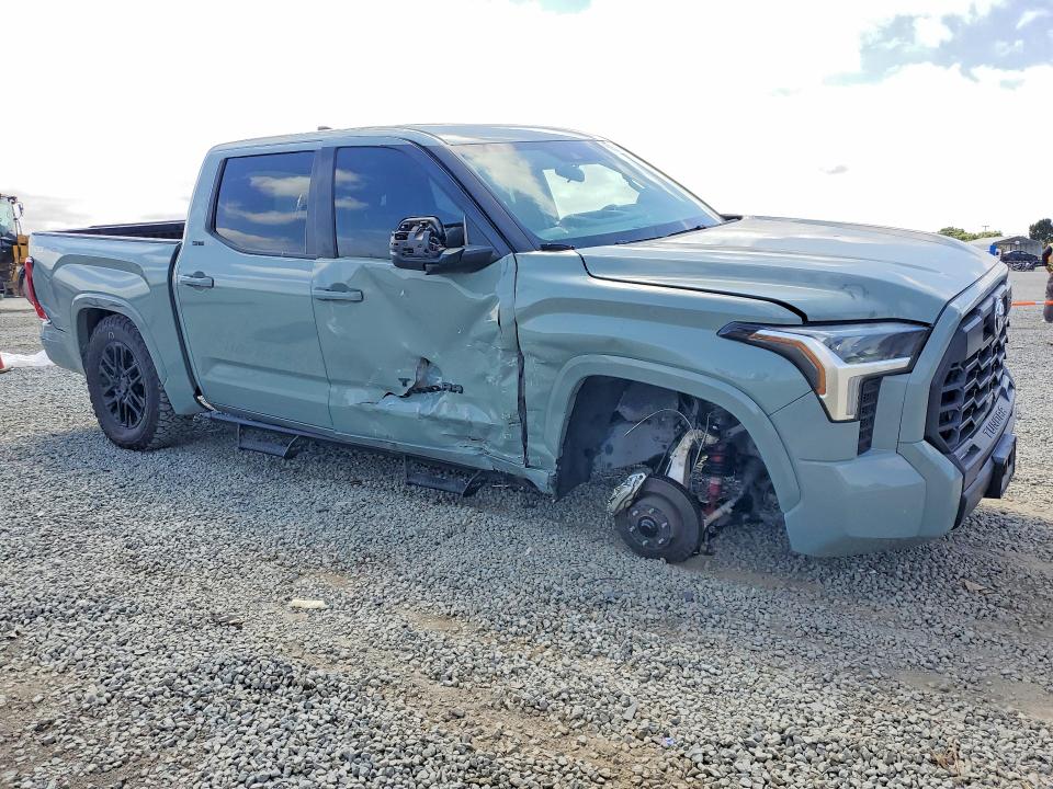 Zdjęcie 4 z aukcji – 2024 TOYOTA TUNDRA z VIN 5TFLA5DB1RX150822