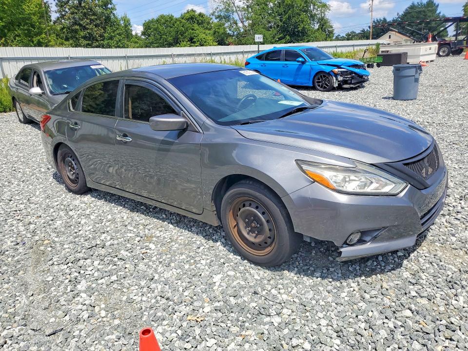 Photo 4 from auction – 2018 NISSAN ALTIMA with VIN 1N4AL3AP3JC164714