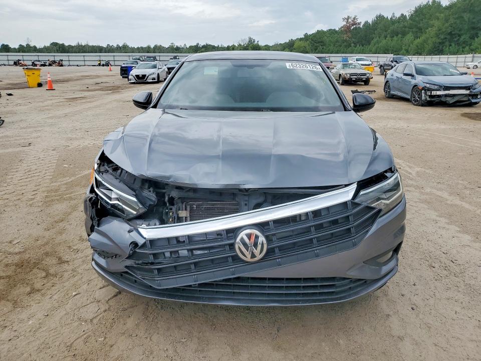 Photo 5 from auction – 2020 VOLKSWAGEN JETTA with VIN 3VWCB7BU2LM027800