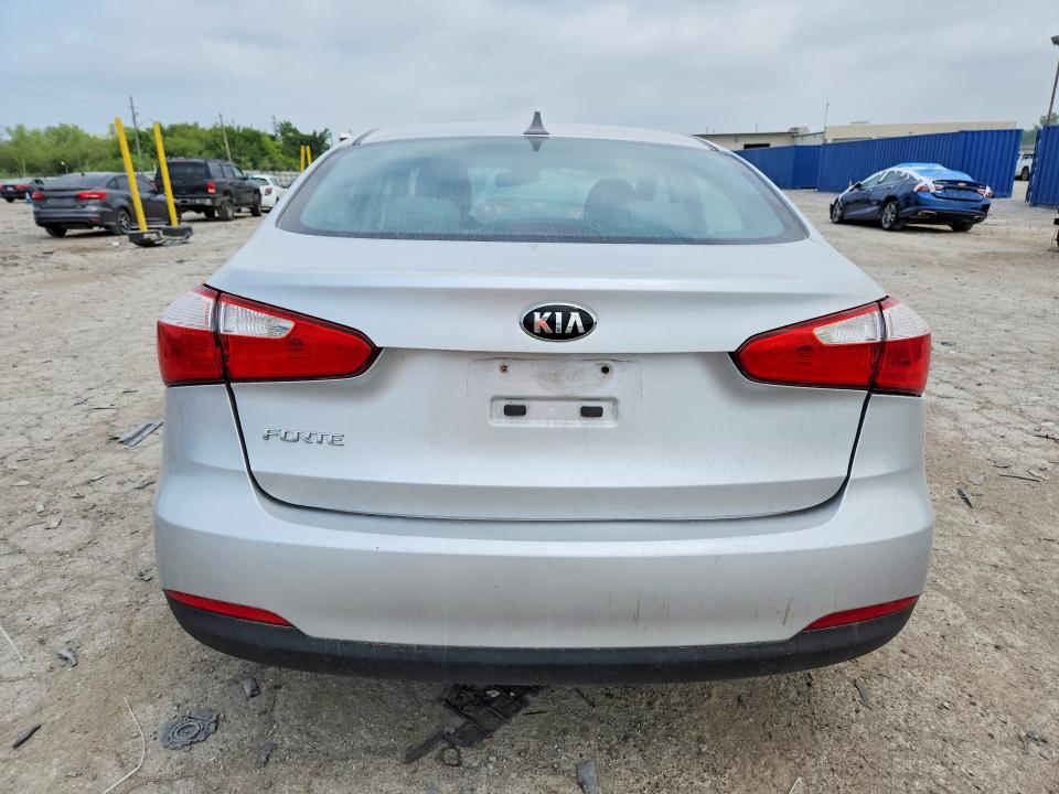 Photo 6 from auction – 2016 KIA FORTE with VIN KNAFK4A62G5518006