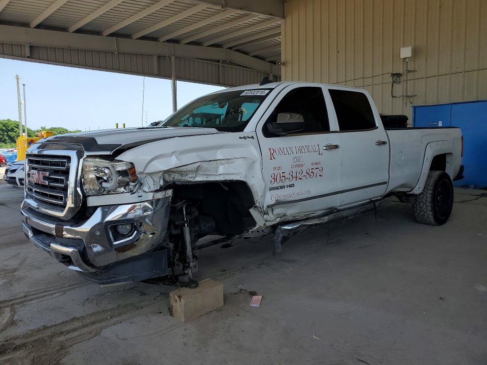 GMC SIERRA 2015 z numerem VIN 1GT12ZE80FF558843 - Zdjęcie z aukcji