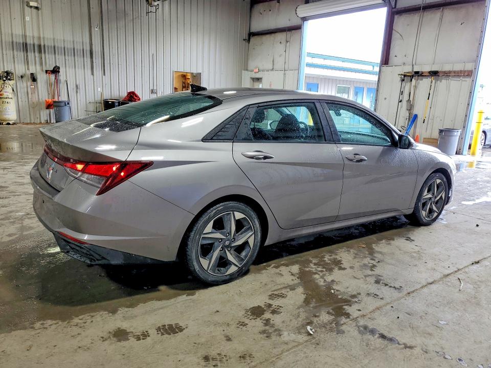 Photo 3 from auction – 2023 HYUNDAI ELANTRA with VIN KMHLS4AG7PU559537