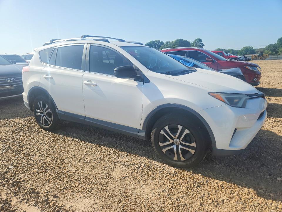 Photo 4 from auction – 2017 TOYOTA RAV4 with VIN JTMZFREV7HJ117787