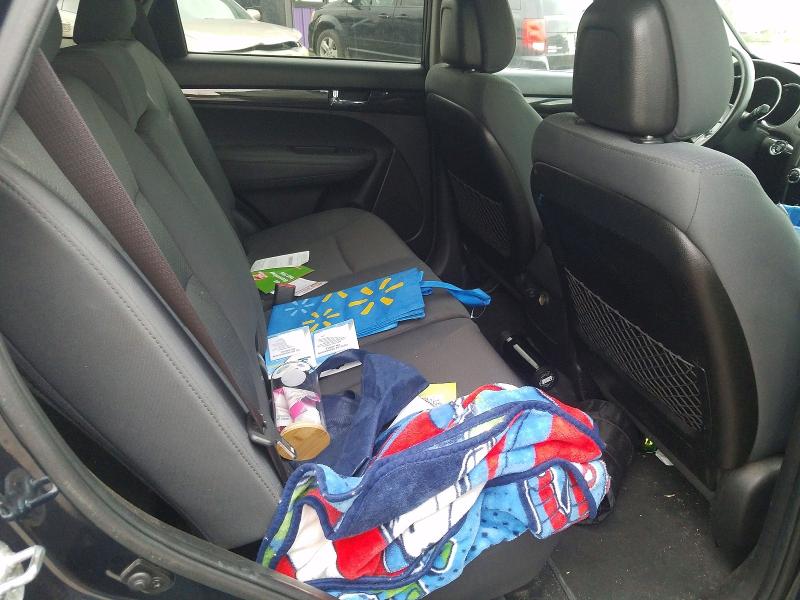 Foto 11 de la subasta – 2012 KIA SORENTO con VIN 5XYKTDA29CG253128