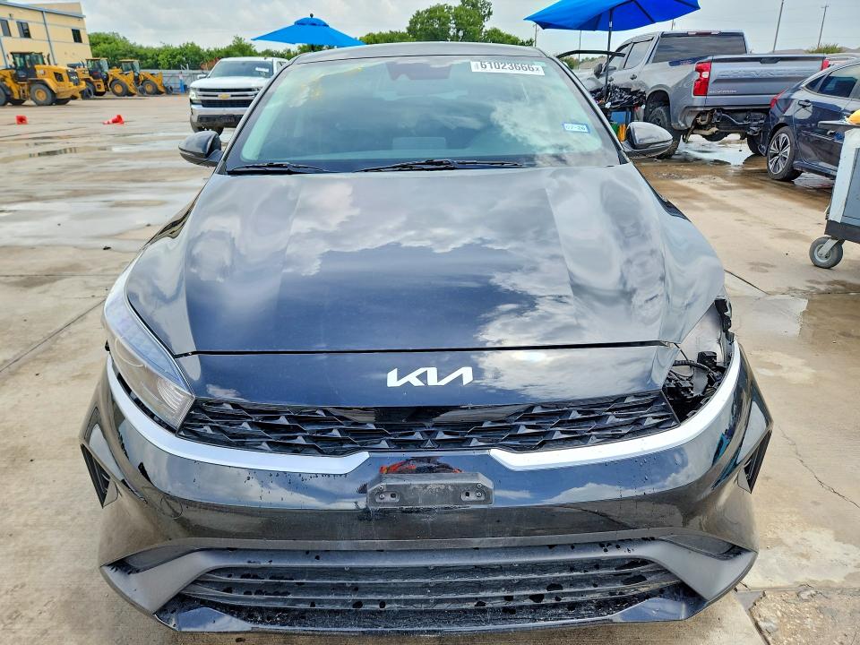 Photo 5 from auction – 2023 KIA FORTE with VIN 3KPF24AD5PE671548