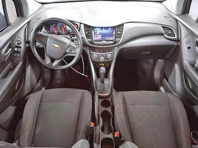 Photo 8 from auction – 2018 CHEVROLET TRAX with VIN 3GNCJKSB8JL293002