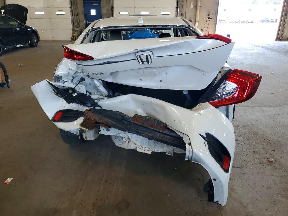 Photo 6 from auction – 2017 HONDA CIVIC with VIN 19XFC2F73HE051982