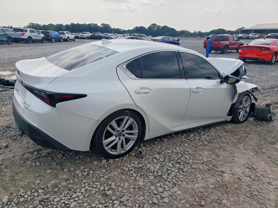 Photo 3 from auction – 2022 LEXUS IS with VIN JTHC81F22N5048788