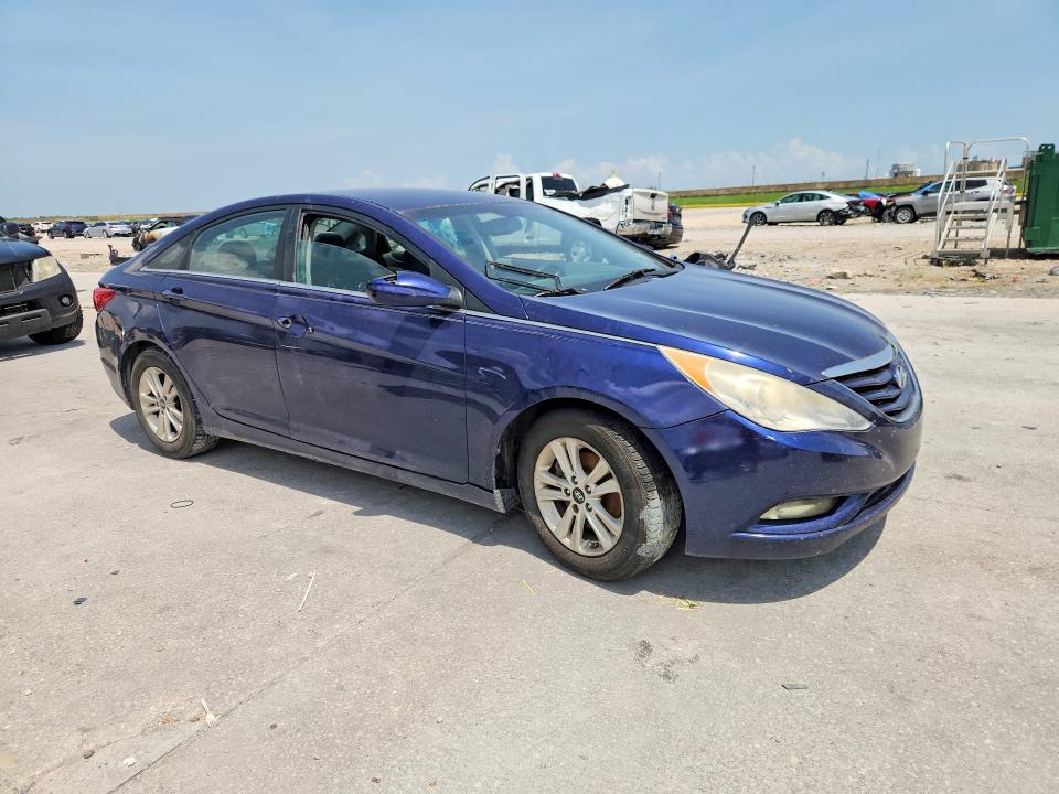 Photo 4 from auction – 2013 HYUNDAI SONATA with VIN 5NPEB4AC8DH744857