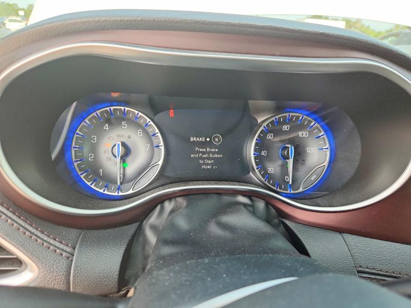 Photo 9 from auction – 2017 CHRYSLER PACIFICA with VIN 2C4RC1GGXHR665187
