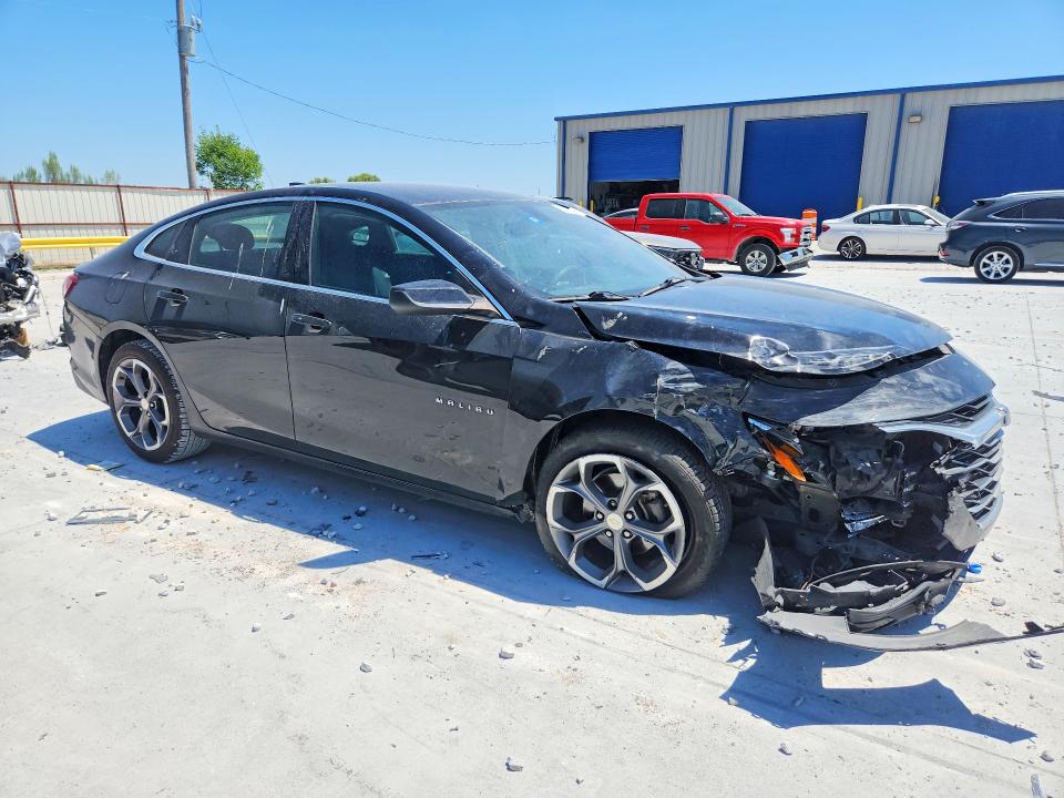 Photo 4 from auction – 2020 CHEVROLET MALIBU with VIN 1G1ZD5ST6LF109265