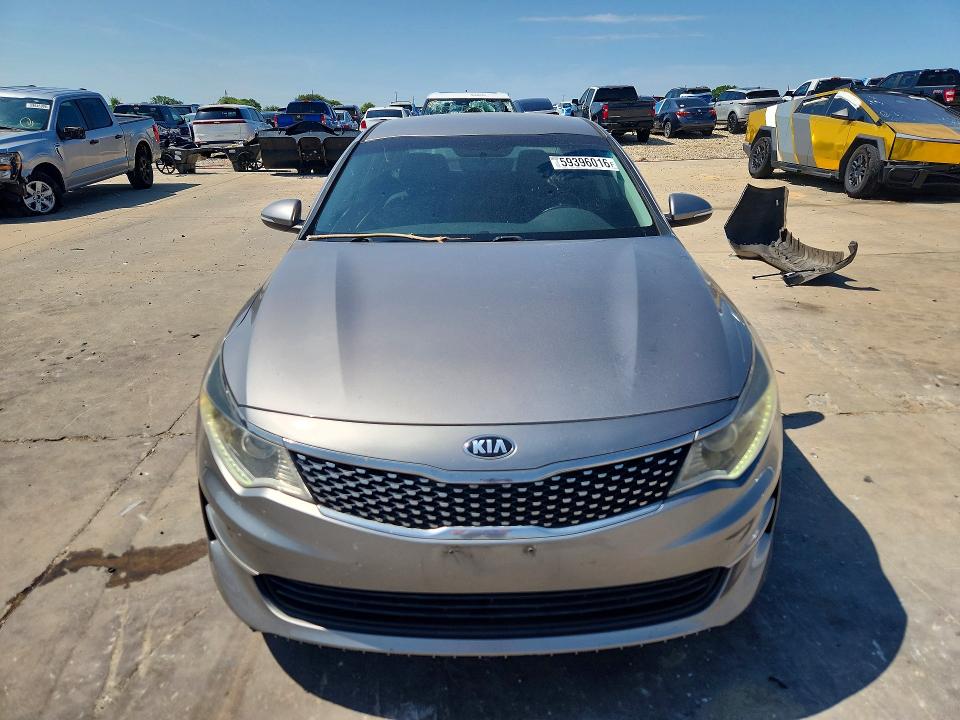 Фото 5 с аукциона – 2016 KIA OPTIMA с VIN 5XXGU4L33GG068401