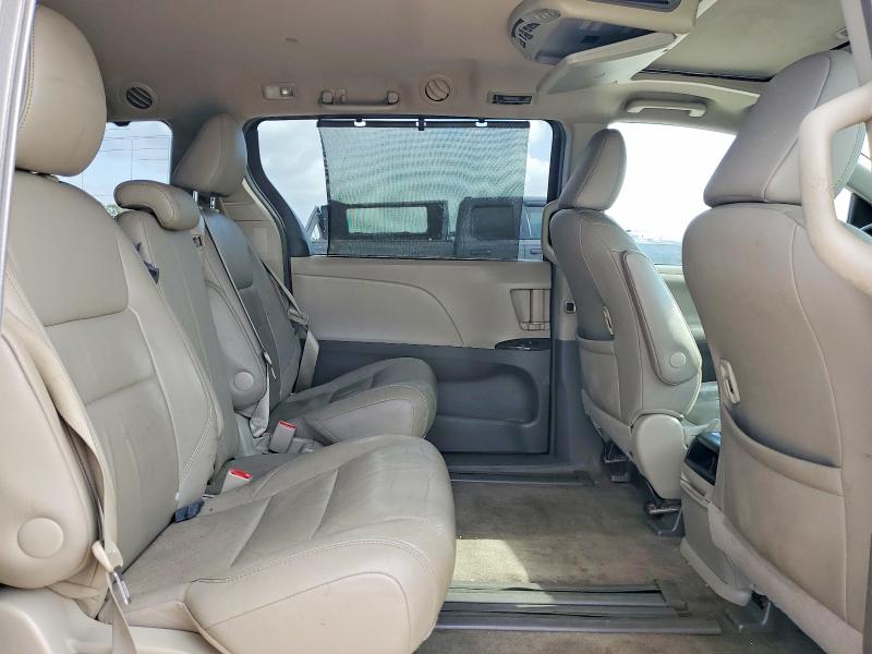 Photo 11 from auction – 2015 TOYOTA SIENNA with VIN 5TDYK3DC8FS646329