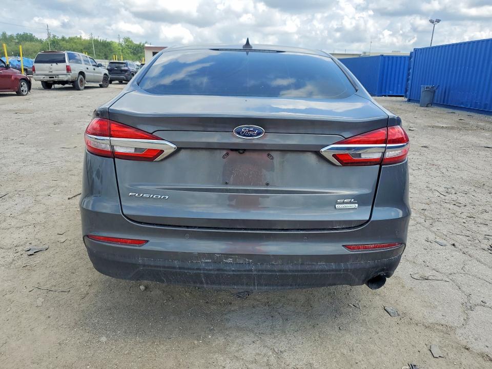 Photo 6 from auction – 2019 FORD FUSION with VIN 3FA6P0CD3KR147426