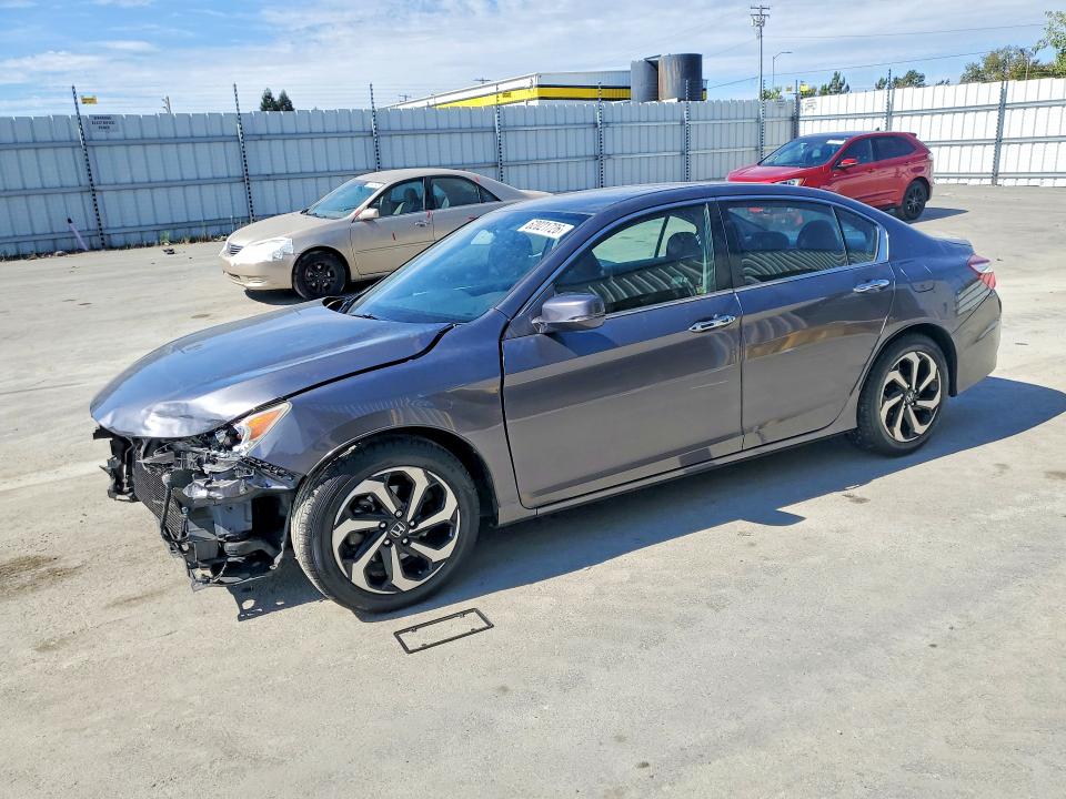 Photo 1 from auction – 2017 HONDA ACCORD with VIN 1HGCR2F71HA125390