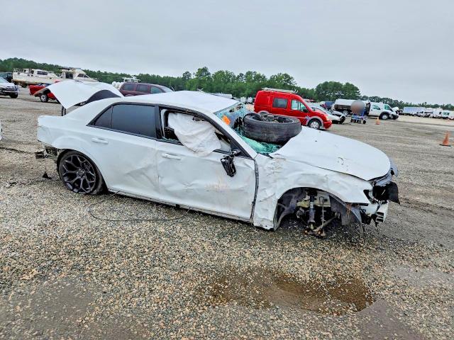 Photo 4 from auction – 2019 CHRYSLER 300 with VIN 2C3CCAAG6KH694007
