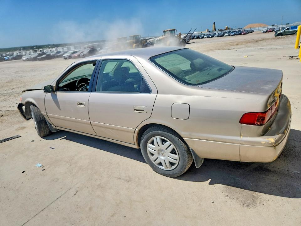 Снимка 2 от търг – 2001 TOYOTA CAMRY с VIN 4T1BG22K71U772502
