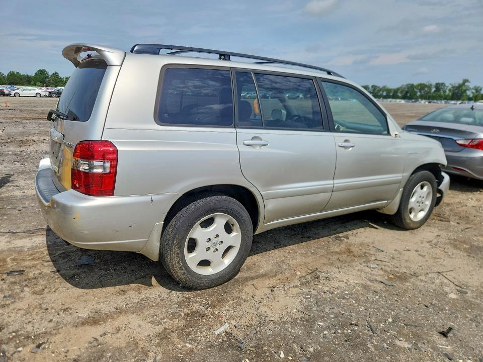 Photo 3 from auction – 2005 TOYOTA HIGHLANDER with VIN JTEEP21AX50129001