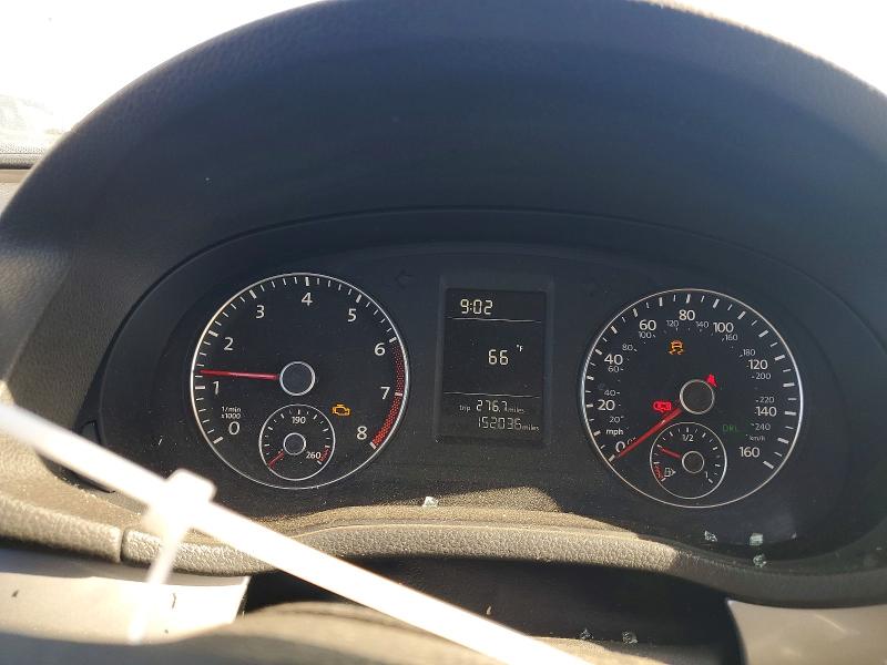 Photo 9 from auction – 2014 VOLKSWAGEN PASSAT with VIN 1VWAT7A30EC040918