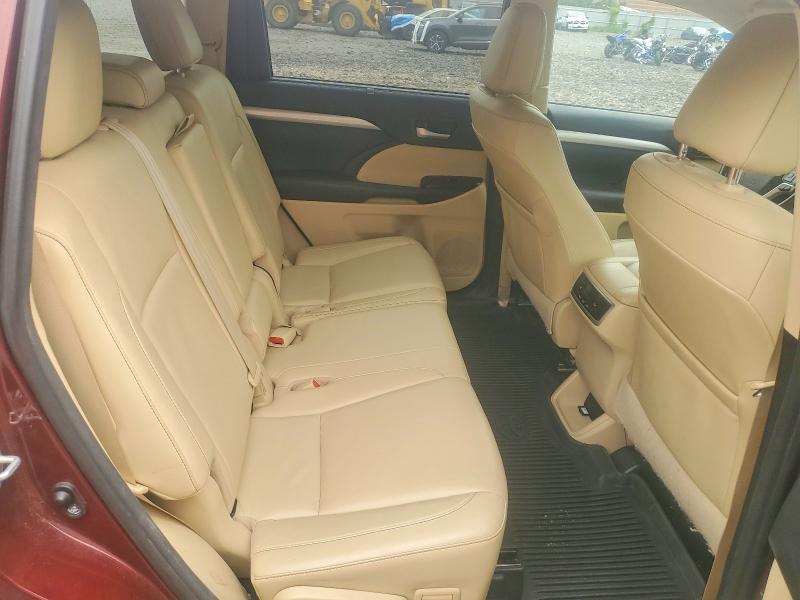 Foto 11 de la subasta – 2017 TOYOTA HIGHLANDER con VIN 5TDJZRFH7HS442567