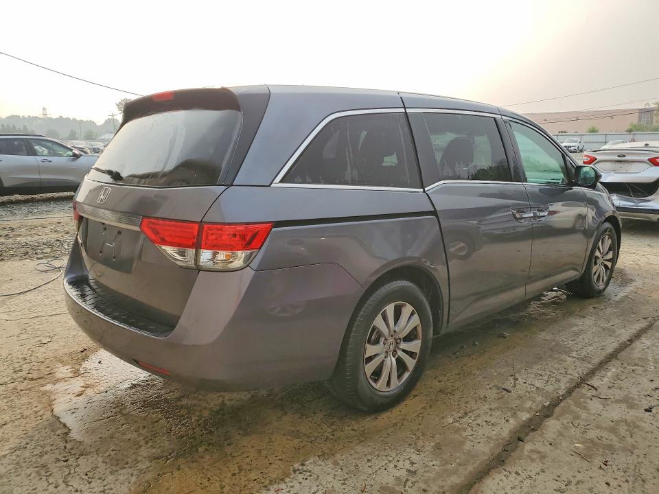 Photo 3 from auction – 2016 HONDA ODYSSEY with VIN 5FNRL5H61GB038188