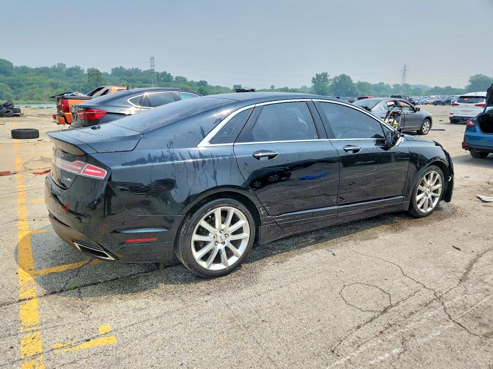 Photo 3 from auction – 2016 LINCOLN MKZ with VIN 3LN6L2J91GR611588