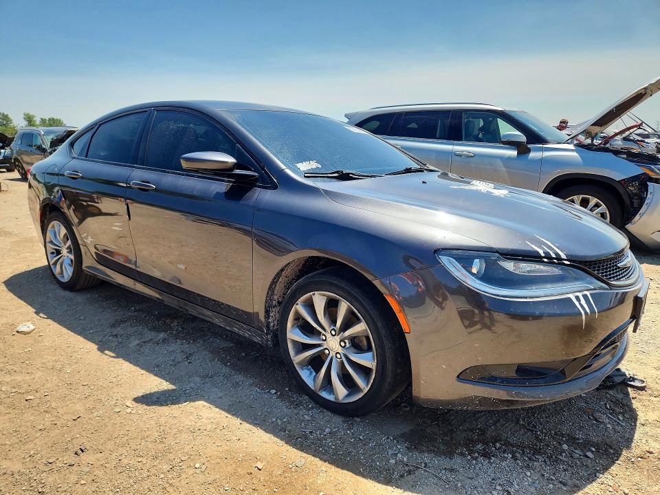 Photo 4 from auction – 2016 CHRYSLER 200 with VIN 1C3CCCBB1GN129290