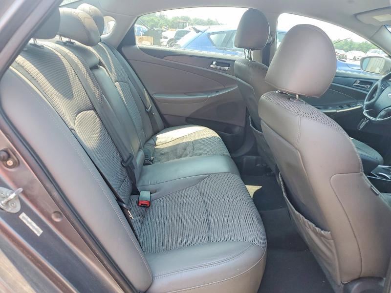 Photo 10 from auction – 2011 HYUNDAI SONATA with VIN 5NPEC4AC2BH036596