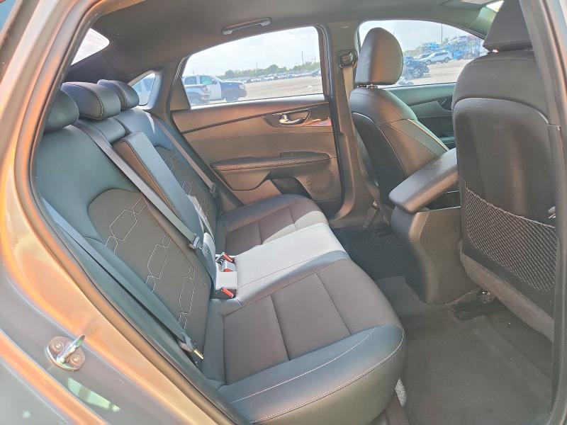 Photo 10 from auction – 2023 KIA FORTE with VIN 3KPF54AD9PE611702