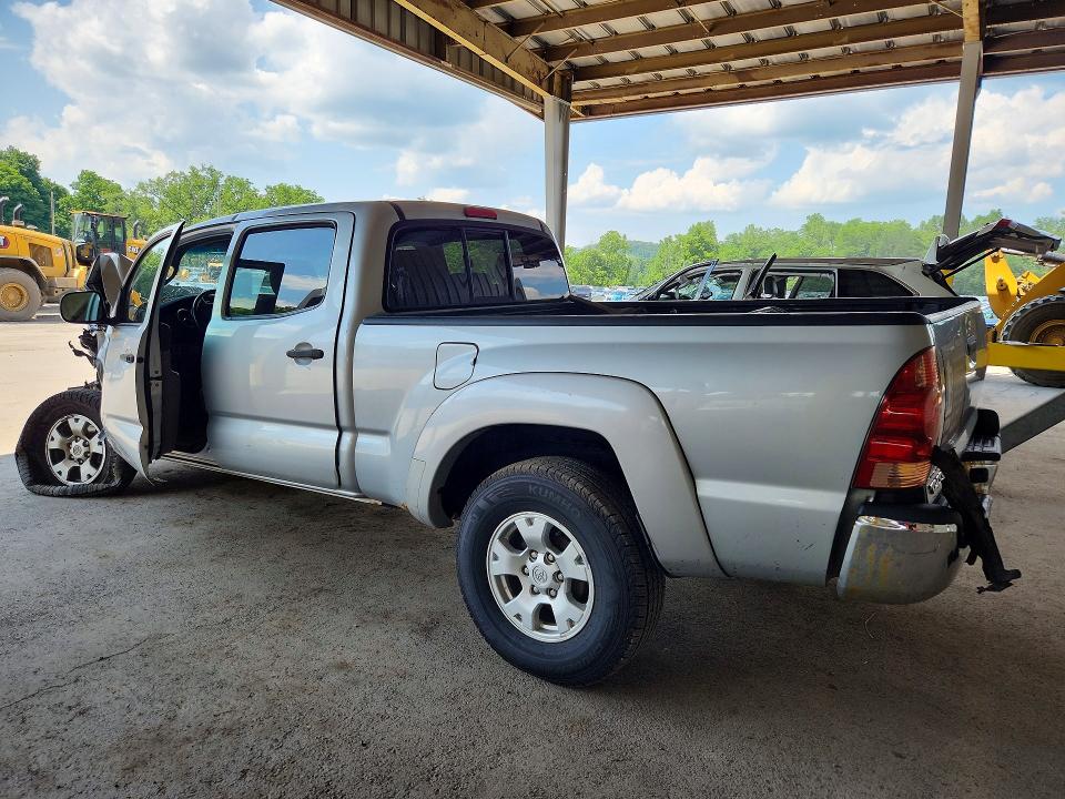 Photo 2 from auction – 2005 TOYOTA TACOMA with VIN 5TEMU52N65Z054440