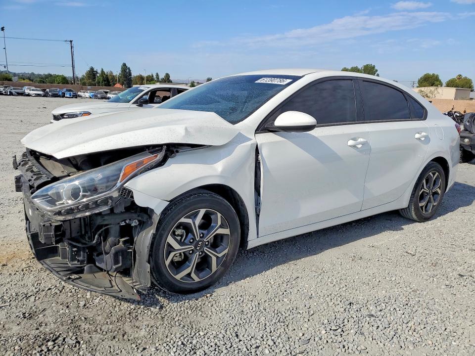 KIA FORTE 2021 with VIN 3KPF24AD2ME268784 - Photo from auction