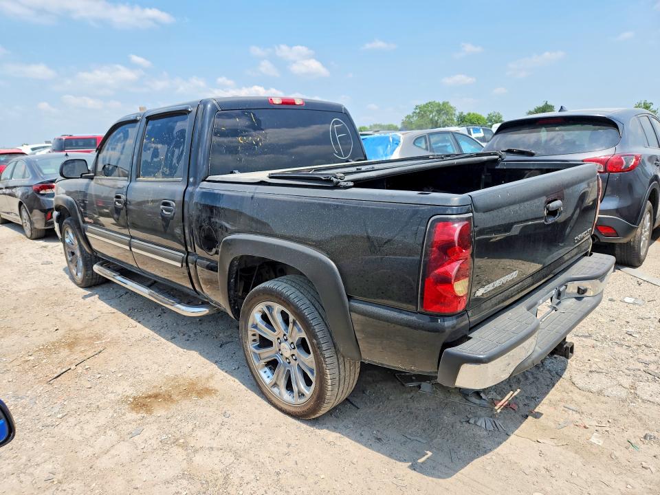 Photo 2 from auction – 2005 CHEVROLET SILVERADO with VIN 2GCEK13TX51139091