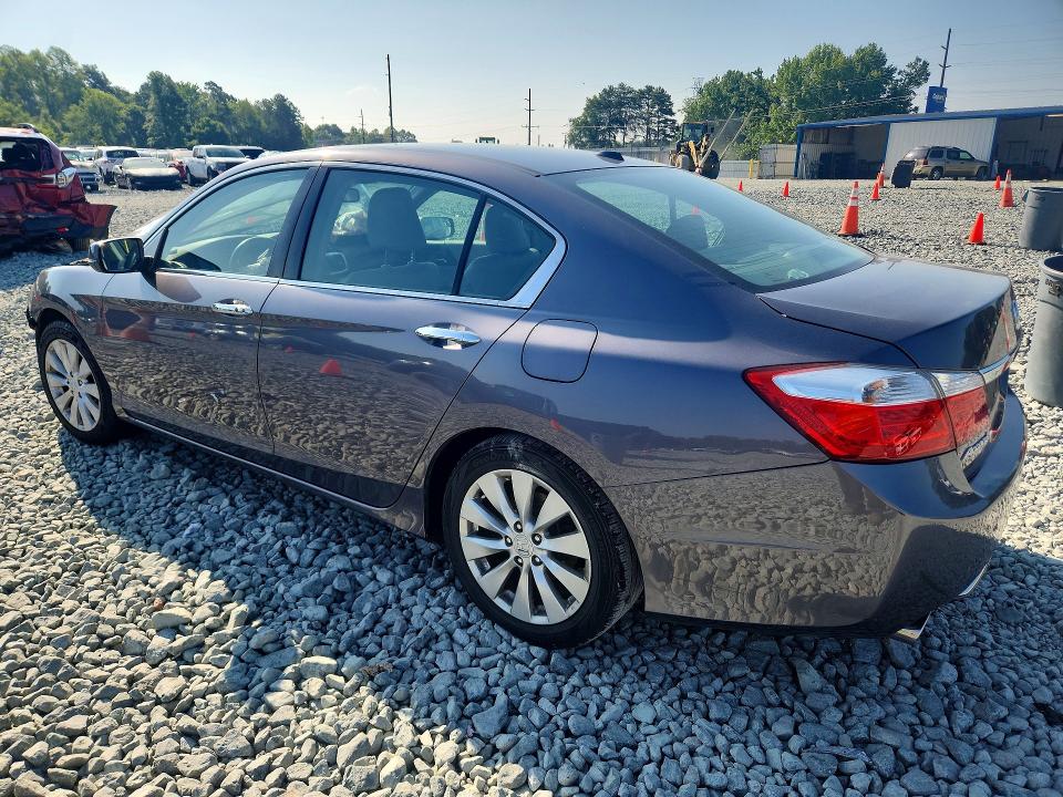 Photo 2 from auction – 2015 HONDA ACCORD with VIN 1HGCR3F86FA025264