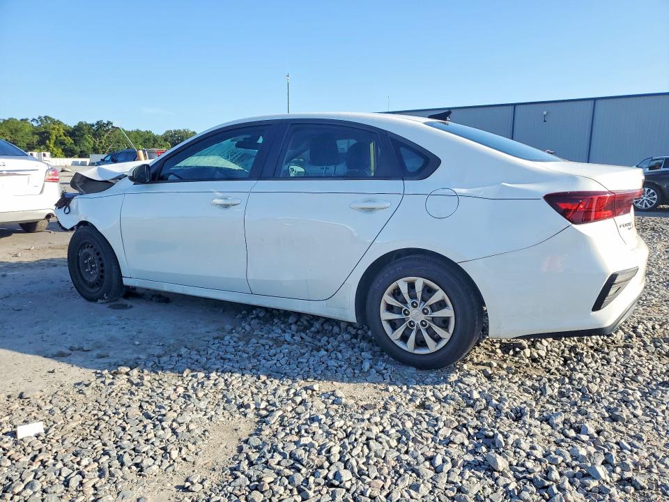 Photo 2 from auction – 2021 KIA FORTE with VIN 3KPF24AD2ME374328
