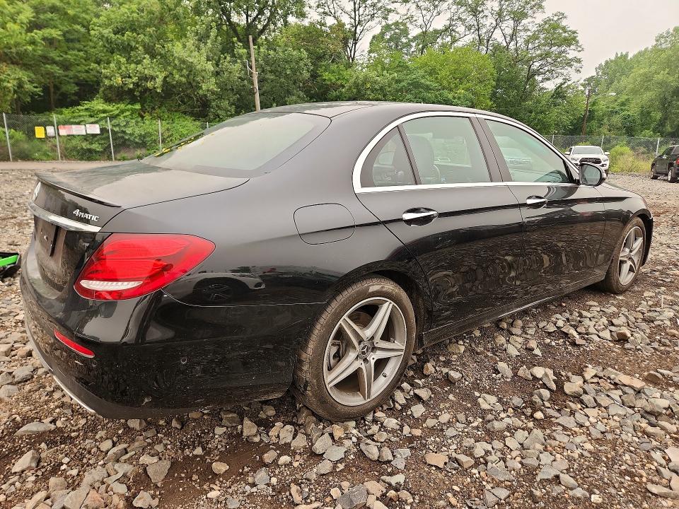 Photo 3 from auction – 2018 MERCEDES-BENZ E with VIN WDDZF4KB4JA486079