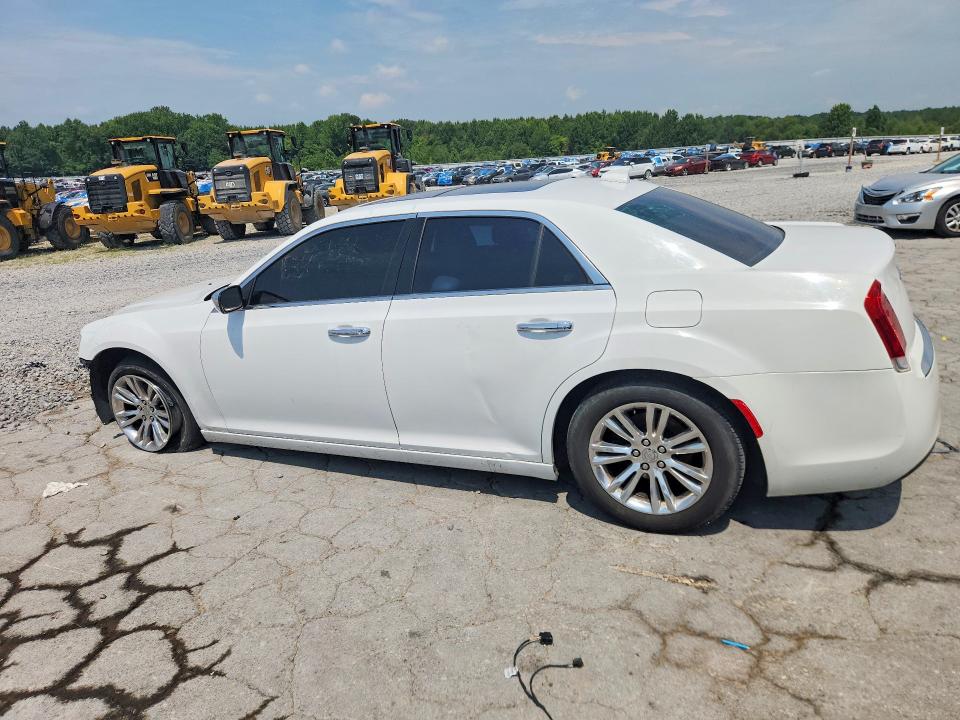 Photo 2 from auction – 2017 CHRYSLER 300C with VIN 2C3CCAEG0HH564517