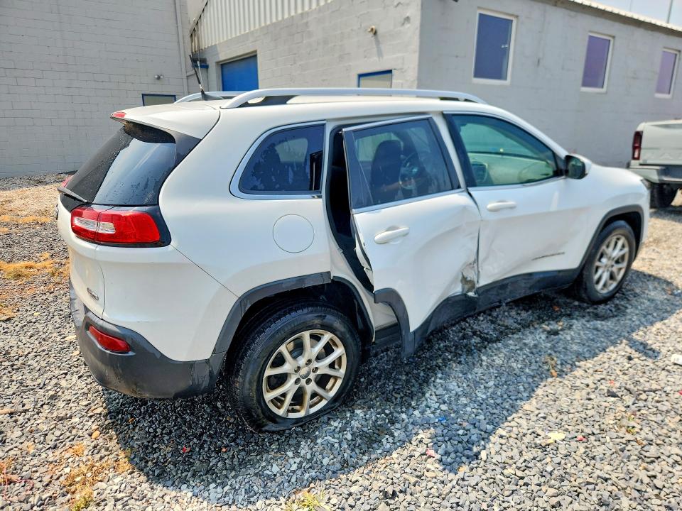Photo 3 from auction – 2016 JEEP CHEROKEE with VIN 1C4PJMCB1GW227964
