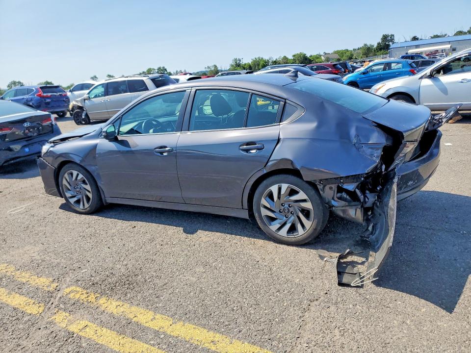 Photo 2 from auction – 2023 SUBARU LEGACY with VIN 4S3BWAM62P3015085