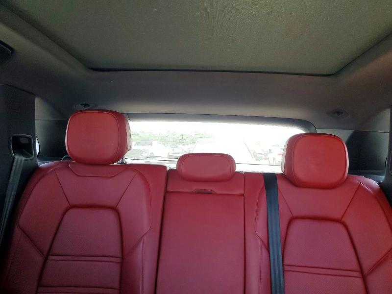 Photo 10 from auction – 2019 PORSCHE CAYENNE with VIN WP1AB2AY1KDA63889