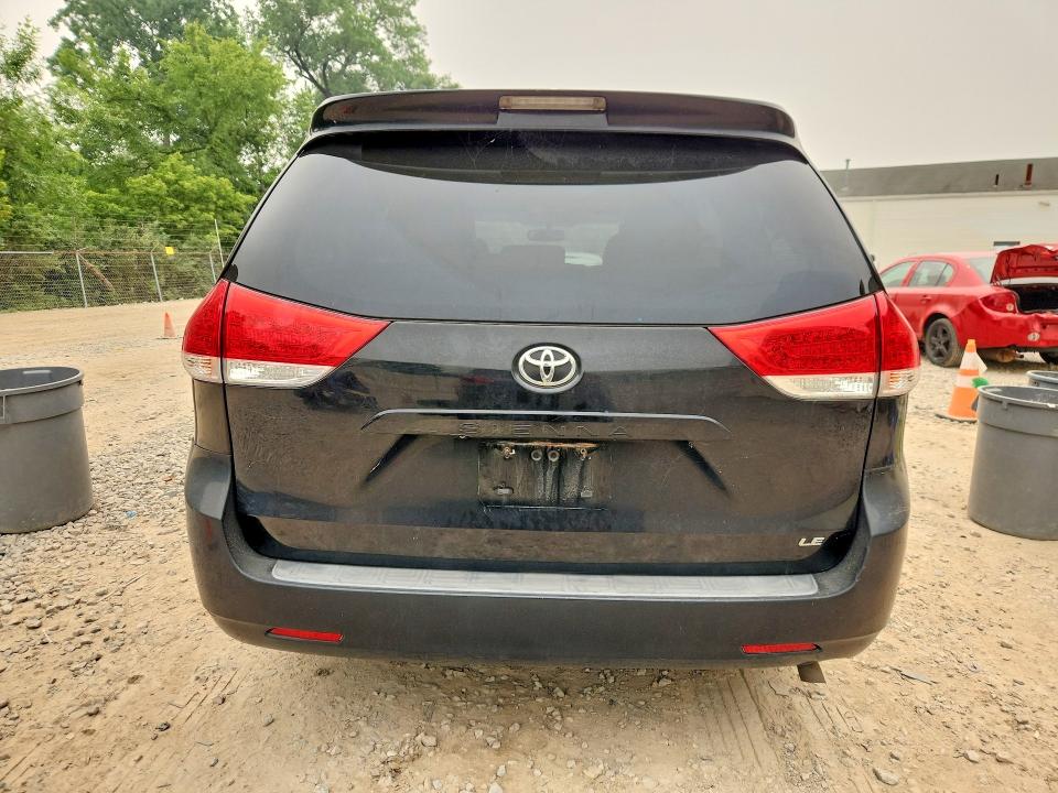 Photo 6 from auction – 2011 TOYOTA SIENNA with VIN 5TDKK3DC3BS079852