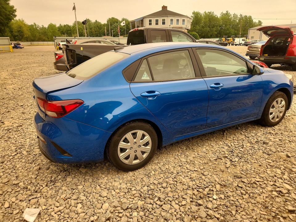 Photo 3 from auction – 2021 KIA RIO with VIN 3KPA24AD3ME403832