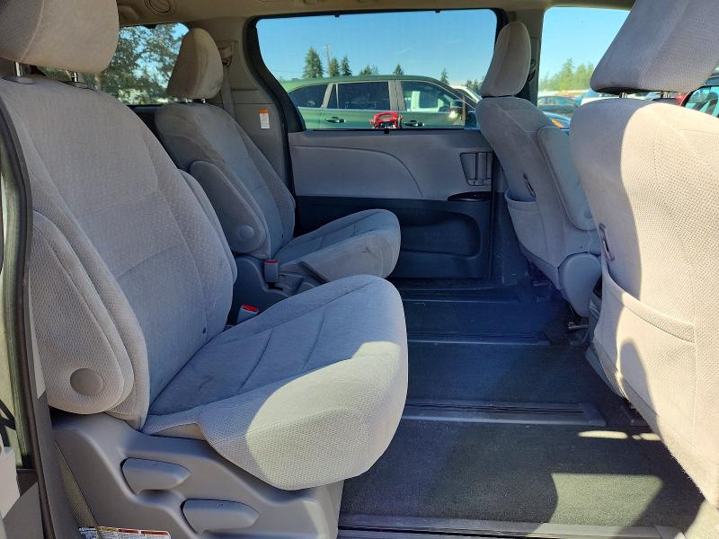 Photo 11 from auction – 2017 TOYOTA SIENNA with VIN 5TDJZ3DC6HS182179