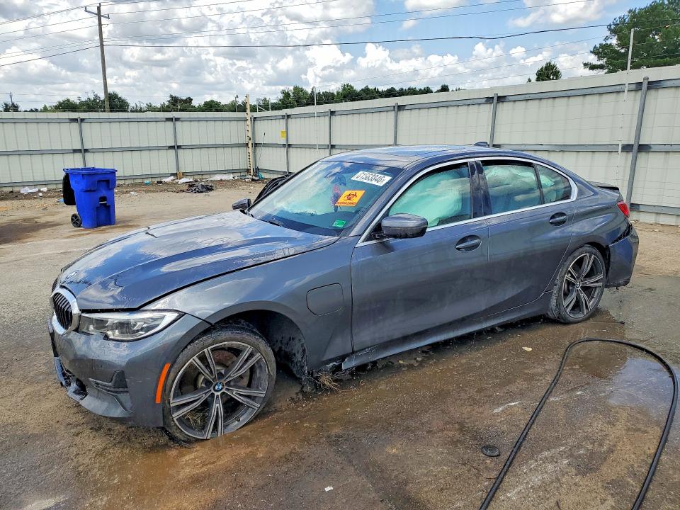 BMW 330E 2021 with VIN 3MW5P7J0XM8B77902 - Photo from auction