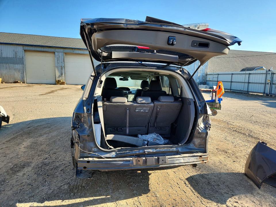 Photo 6 from auction – 2016 HONDA ODYSSEY with VIN 5FNRL5H67GB011660