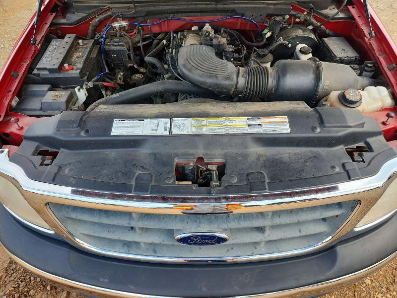 Photo 11 from auction – 2000 FORD F150 with VIN 1FTRX17W7YNB32058